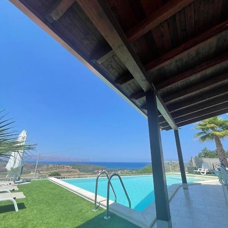 Ad Un Passo Dal Blu Villa Partinico Luaran gambar