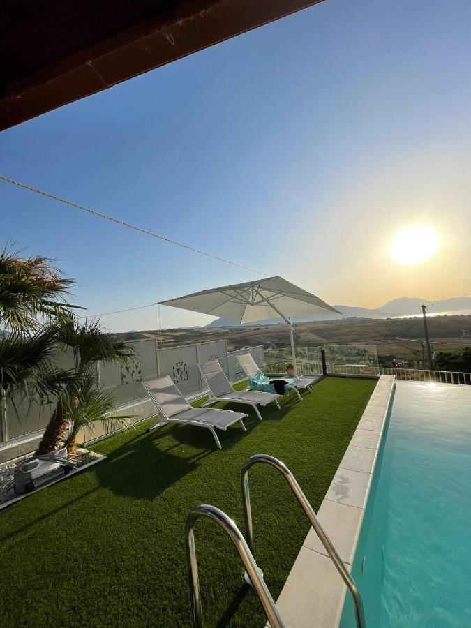 Ad Un Passo Dal Blu Villa Partinico Luaran gambar