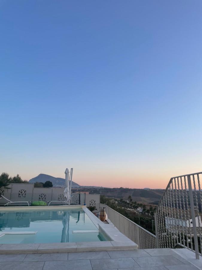 Ad Un Passo Dal Blu Villa Partinico Luaran gambar