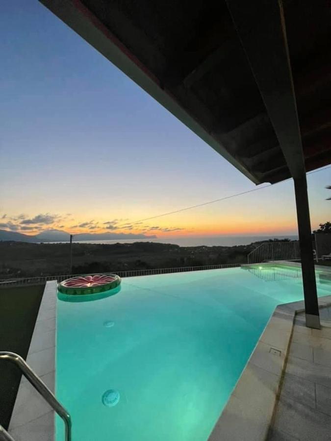 Ad Un Passo Dal Blu Villa Partinico Luaran gambar