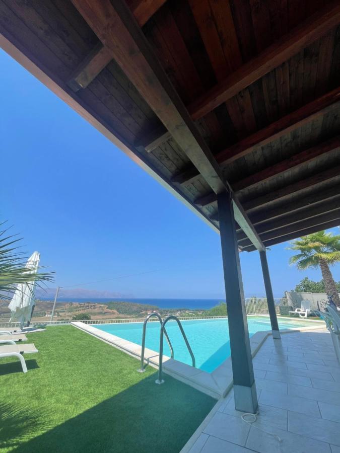 Ad Un Passo Dal Blu Villa Partinico Luaran gambar